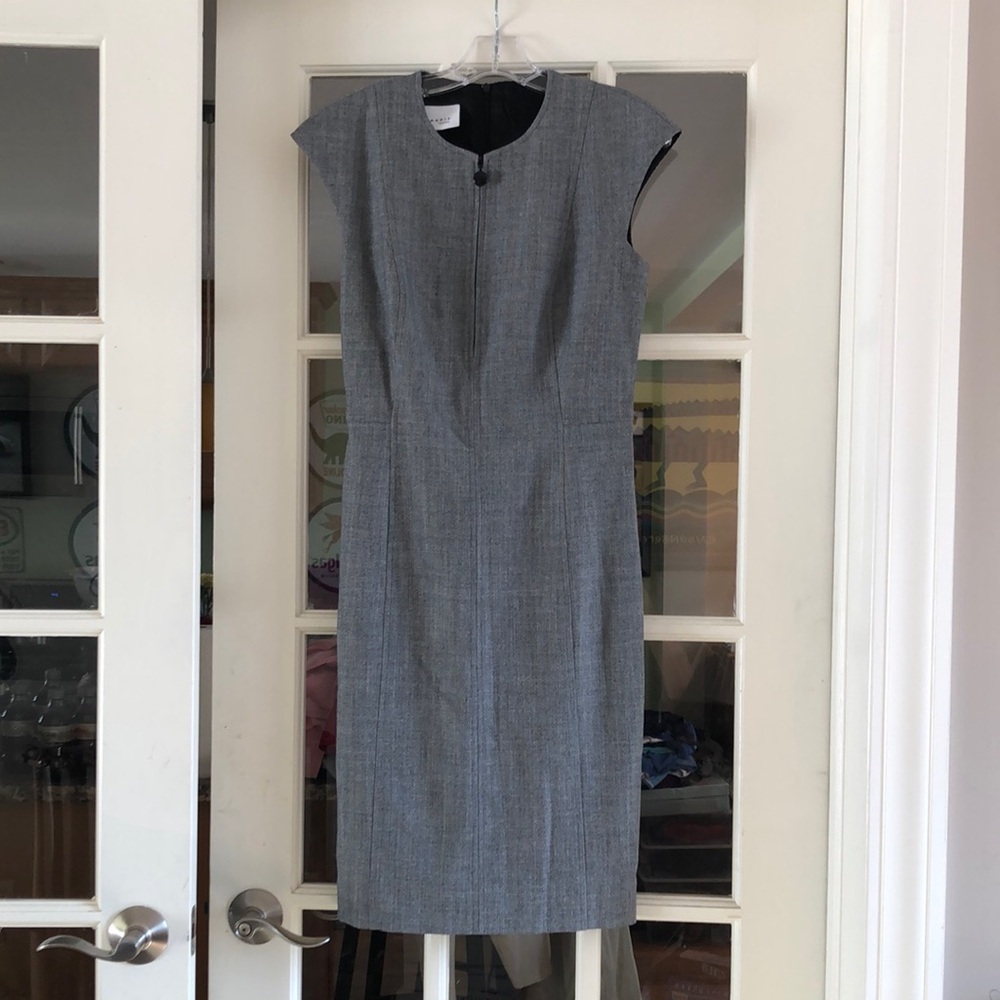 Akris Punto Gray Sheath Midi Dress Crew Neck